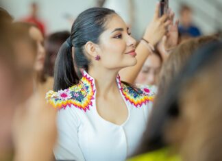 Colonos furiosos con Geraldine le cancelan evento por “mentirosa”