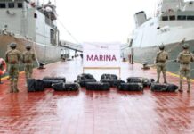 Marina asegura más de 800 kilos de cocaína en el Pacífico, 5 detenidos