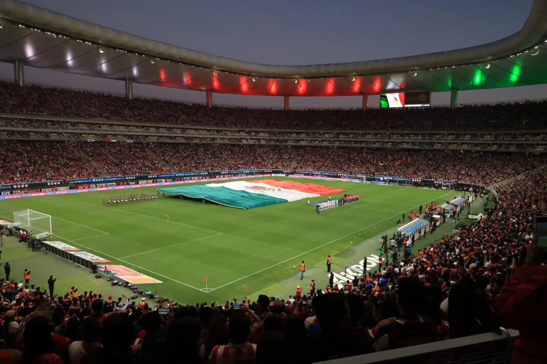 estadio akron 1