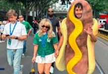 Sabrina Carpenter, México y un hot dog: la escena más inesperada del Mundial 2026 se vuelve viral