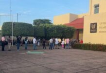 IMSS aclara horarios de atención en la UMF 24 y espera por fuera