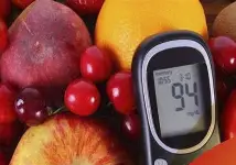 ¿Comer fruta por la noche eleva la glucosa? Esto dice la ciencia