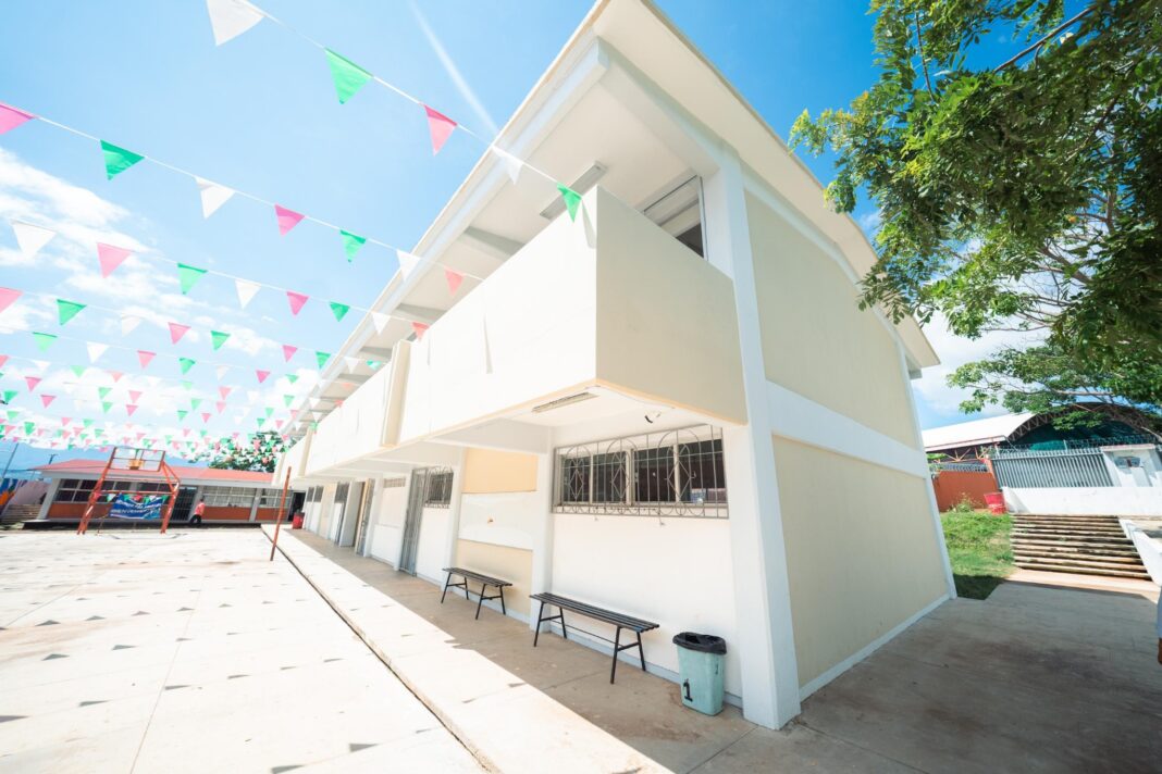 ESCUELA2