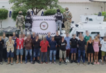 Detienen a 28 personas y aseguran 15 armas y casi 3 mil cartuchos en operativo en El Roble, Mazatlán