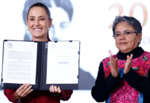 Sheinbaum firma decreto para fortalecer la transparencia y limitar la reserva discrecional de información