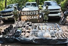Ejército y Guardia Nacional aseguran drogas, armas y explosivos en cuatro estados